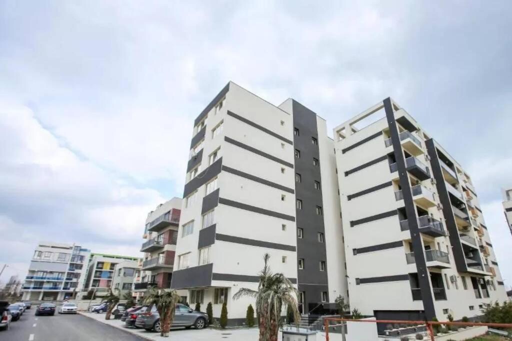 Luxury Studio - Maison 103 - Stefan Building Complex Lägenhet Năvodari Exteriör bild