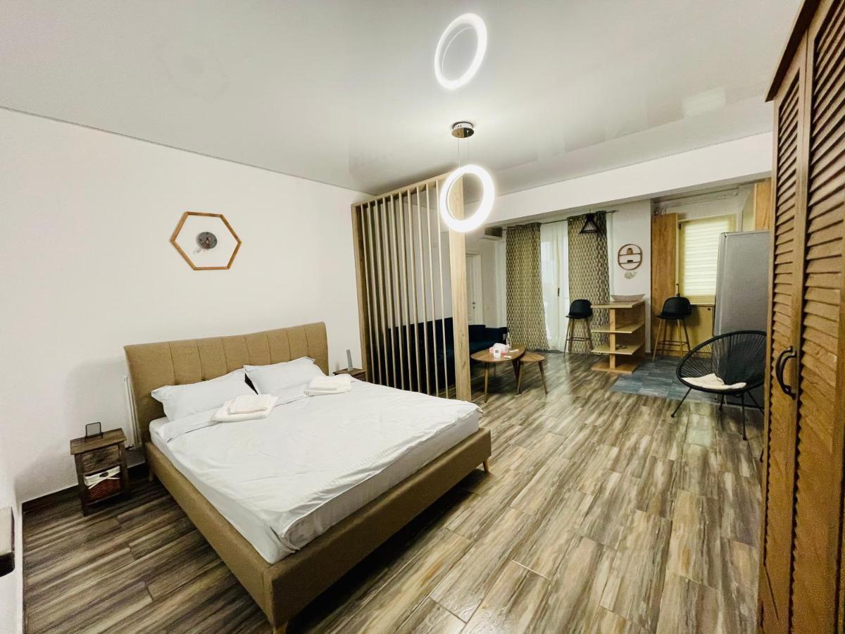 Luxury Studio - Maison 103 - Stefan Building Complex Lägenhet Năvodari Exteriör bild