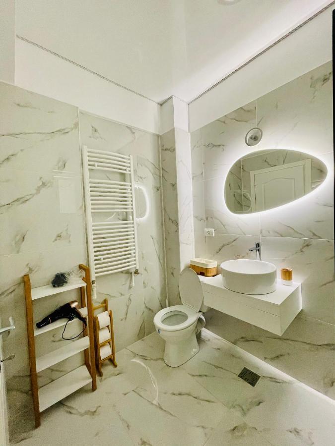 Luxury Studio - Maison 103 - Stefan Building Complex Lägenhet Năvodari Exteriör bild
