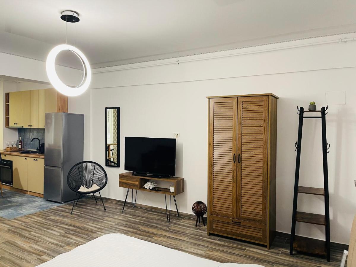 Luxury Studio - Maison 103 - Stefan Building Complex Lägenhet Năvodari Exteriör bild